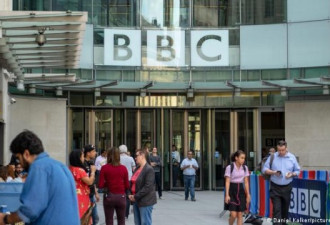 BBC记者悄悄“逃离”，华春莹：他跑什么呀？