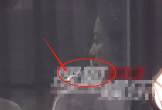赵薇抽烟又被拍 吞云吐雾动作老练