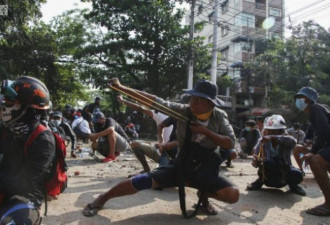 扫射、烧活人...：缅甸军方重现酷刑战术
