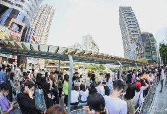 炸！奶茶店引爆深圳:超5万人排队 交警紧急发声