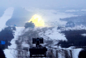 战争逼近？俄军压境乌东，乌克兰局势一触即发