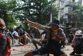 缅甸安全部队最近两天内打死80多名示威者