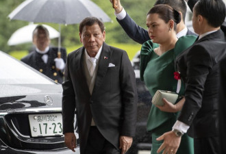 菲律宾总统被传命丧新加坡，消失2周终于现身