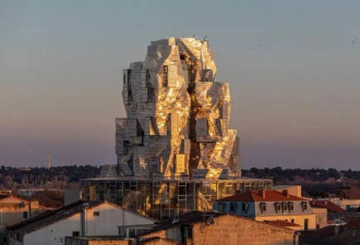 加拿大最疯癫建筑师，揉个纸团就是一栋楼