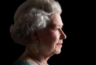 哈里准备留在英国庆祝女王奶奶95岁生日（图）