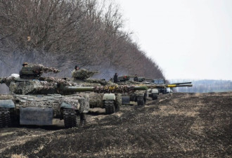 十五万大军逼境 乌克兰战事转入荒诞剧情