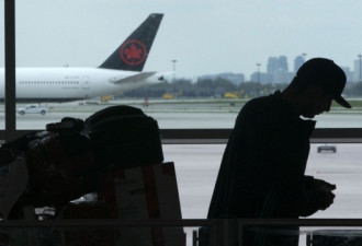 多伦多机场两名旅客持假病毒测试结果被罚巨款
