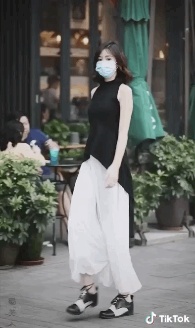 中国街拍火了！中国年轻人触动Z世代时尚