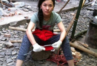 汶川地震中失去双腿和女儿四川女子 28岁嫁海归