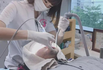 日本美女牙医健身照走红全网，身材引人舔屏