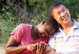 90后非裔姑娘追40岁河南农民 生下2个混血宝宝