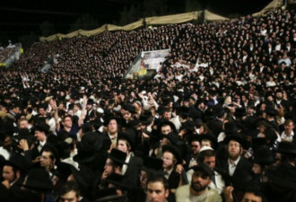 小小山路硬挤10万人 以色列踩踏惨案细节曝光