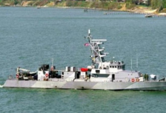 美海军舰艇向伊朗三艘攻击艇开火示警并驱离