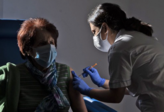 意大利女子被打6倍剂量疫苗 专家:第二针要打