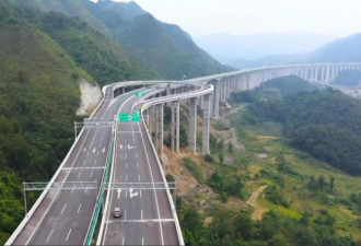 高速路开错方向怎么办 直接盖高空U型弯