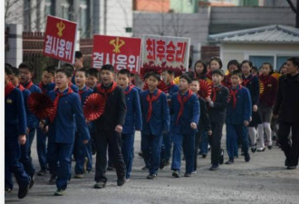 朝鲜：孤儿自愿在国营农场和矿坑工作