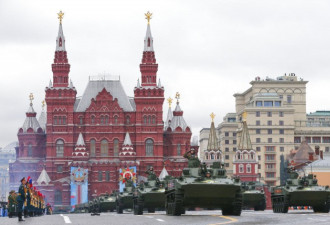 俄罗斯举行阅兵式 普京讲话：坚决捍卫国家利益