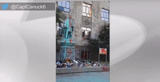 多伦多知名大学再抗议!寄宿校创始人雕像被推翻