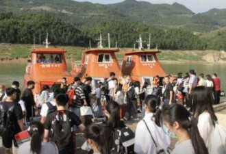 中国高考直击：学生花式赶考 家长老师花式应援