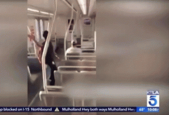 气炸！两名华裔在地铁上被非裔少年扇耳光