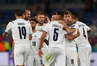 意大利3-0大胜土耳其 取得欧洲杯开门红