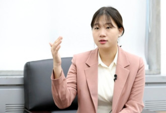 文在寅提名95后女大学生做秘书 引发韩网民争议