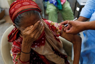 巴基斯坦狠招提高接种率 切断手机讯号停发薪金
