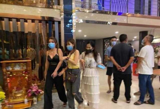 国外一家中资KTV被查，100多人冲出来逃跑