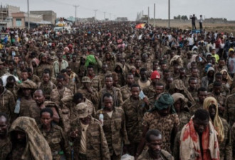埃塞俄比亚政府军7000多人被俘 徒步4天游街