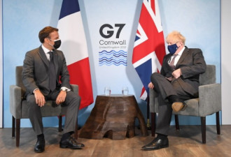 G7上英法因香肠起争执 马克龙与约翰逊争论不休