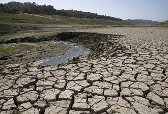 罕见大旱袭击美西部：近一半美国国土干旱状态