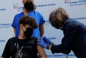 太扯！近900人在纽约时代广场被注射过期疫苗