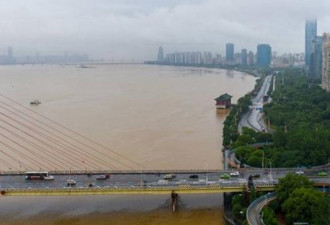 中国北方河流发生超警洪水 南方降雨不断