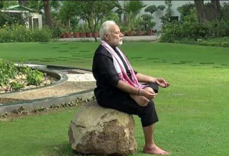 莫迪：瑜伽是抗疫“一线希望” 印度政府推广