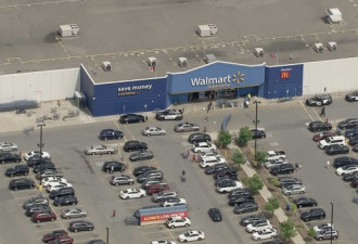 伊陶碧谷Walmart内一男子被刺重伤