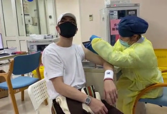 上海同仁医院 台艺人萧敬腾接种第二针新冠疫苗