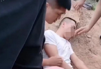 中国男子被骆驼踢中生殖器官 弓膝倒地痛苦不堪