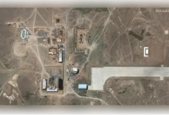 卫星图显示新疆沙漠疑现“中国版51区”