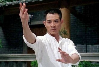 性感女星因戏苦恋李连杰24年 如今仍貌美单身