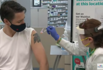 杜鲁多带头混打疫苗！全国近35%人口完全接种