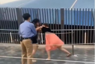 上海迪士尼“2女激烈互殴”！女童在旁哭喊