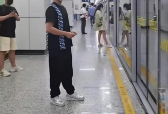 李晨独自坐地铁全程无人理 为何明星喜欢带保镖