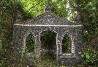 男子卖房后发现后花园竟藏有18世纪哥特式建筑