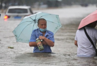 虽有天气预报 雨势仍令市民措手不及郑州陷危机
