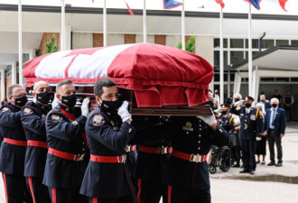 多伦多殉职警察葬礼举行：4700人参加