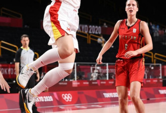 中国女篮74-62比利时 3连胜夺小组第1进8强