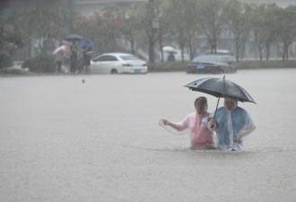 深度报道：被困在郑州暴雨中的他们