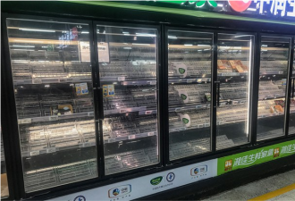 武汉全员核酸检测 小区封锁超市再现抢购潮