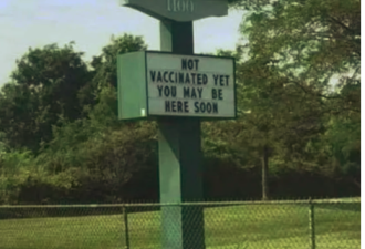 不接种疫苗就埋这！加拿大墓园骇人标语