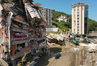 土耳其黑海洪灾增至57死，传至少329人失踪